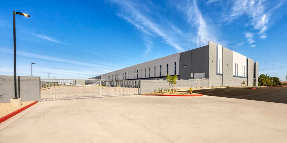 More Photos Of 12460 N Dysart Rd, El Mirage Warehouse For Lease