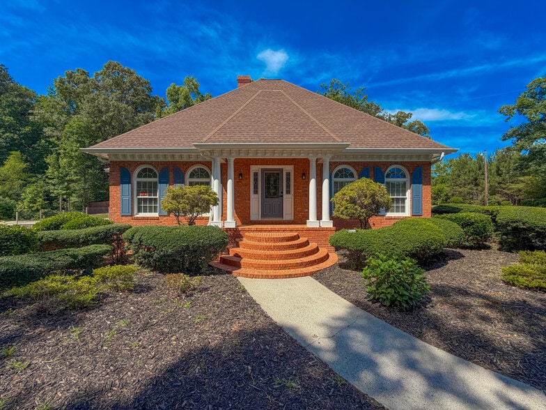 More Photos Of 2100 Gravel Springs Rd, Buford Medical For Sale