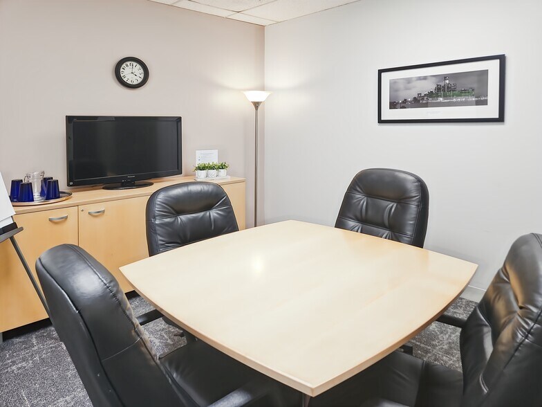 More Photos Of 111 Westport Plaza Dr, Saint Louis Office For Lease