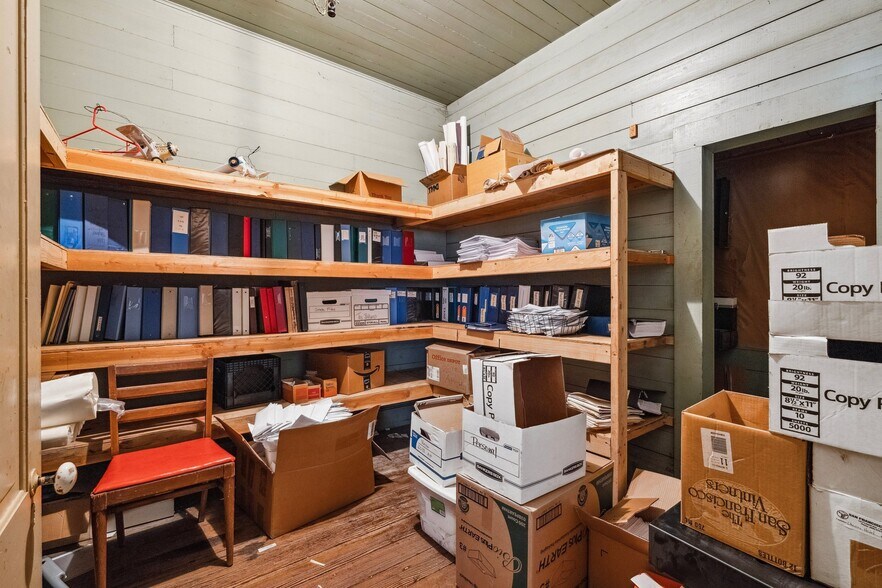 More Photos Of 3731 Main st, Occidental Restaurant For Sale