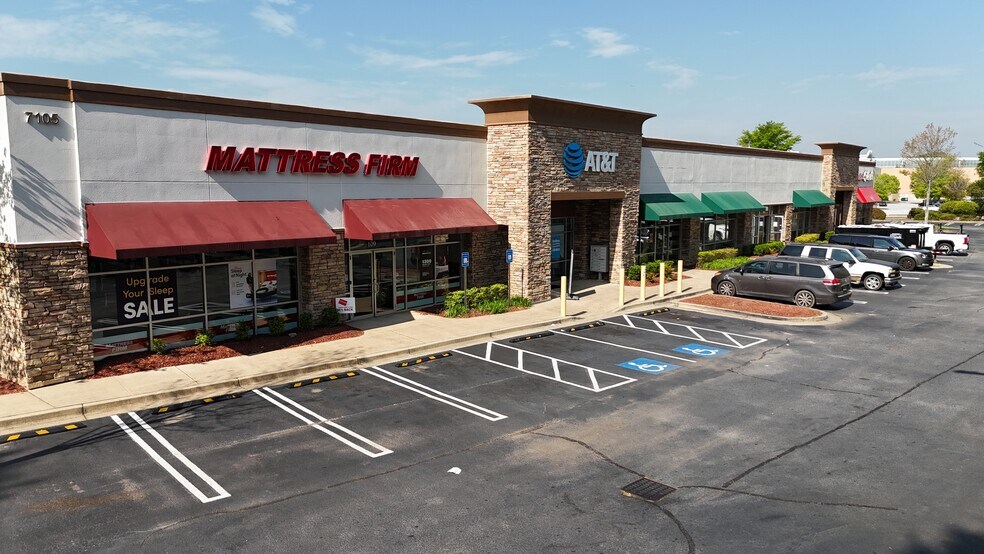 More Photos Of 7105 Stonecrest Pky, Lithonia Unknown For Lease