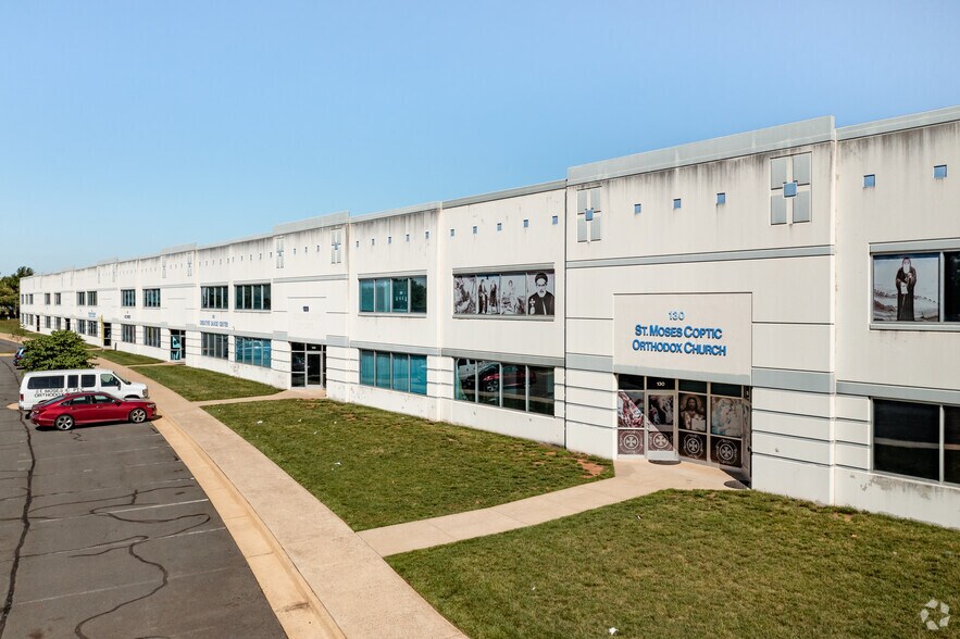 More Photos Of 44710 Cape Ct, Ashburn Light Distribution For Lease