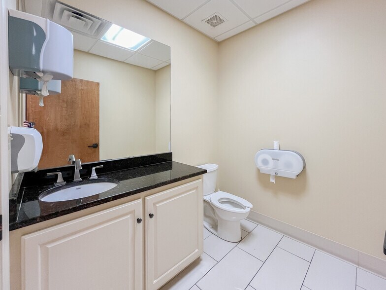 More Photos Of 205 Marcon Dr, Lafayette Manufacturing For Sale