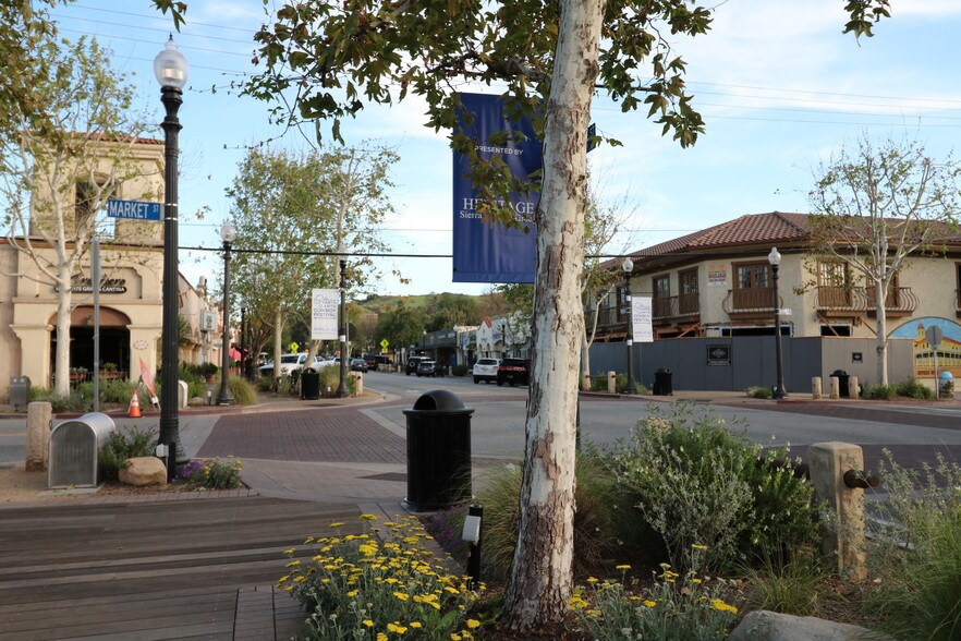 More Photos Of 24300 Main St, Newhall Restaurant For Sale