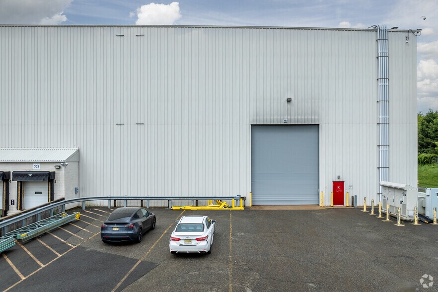 More Photos Of 703 Bartley Chester Rd, Flanders Distribution For Lease