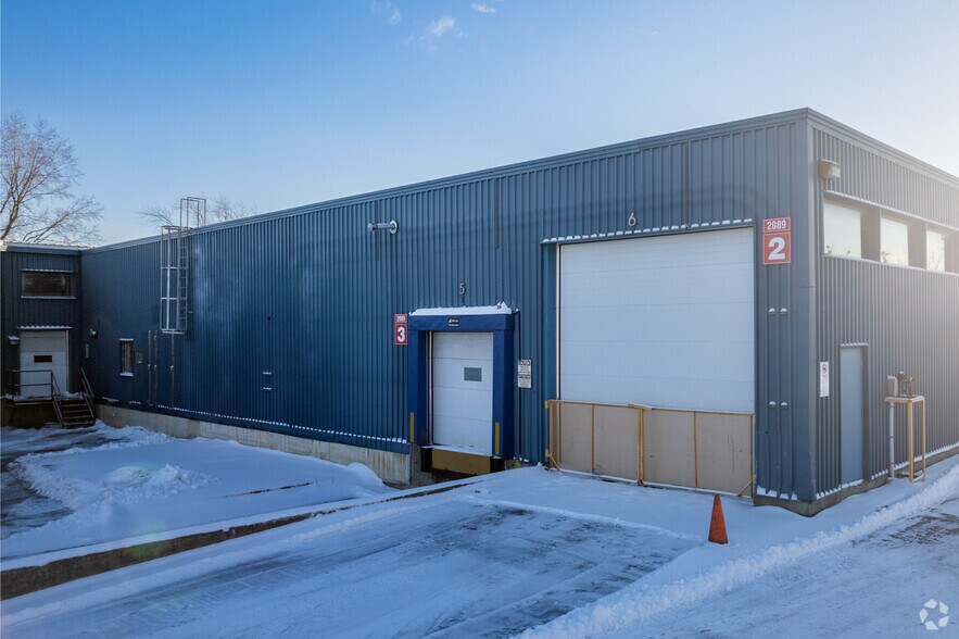 More Photos Of 2089-2111 Rue de la Province, Longueuil Warehouse For Sale
