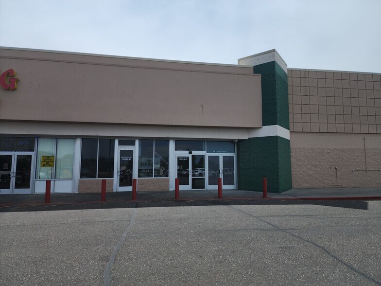 More Photos Of 7011 W Canal Dr, Kennewick Unknown For Lease