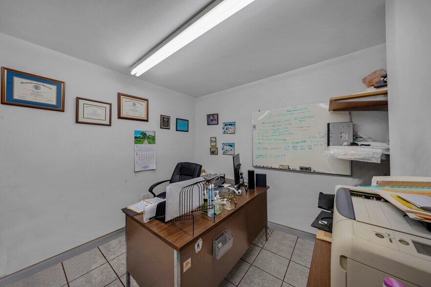 More Photos Of 1730 W Flagler St, Miami Storefront Retail Residential For Lease