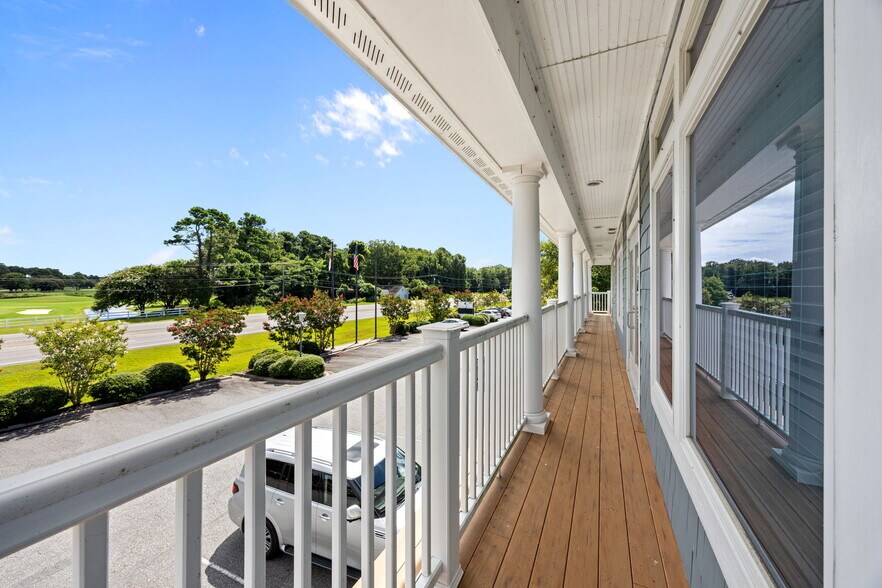 More Photos Of 8468 Caratoke Hwy, Powells Point Bank For Lease