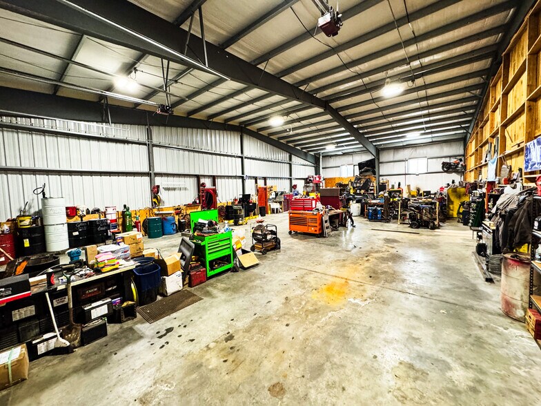 More Photos Of 4 Nora Ln, Pomfret Warehouse For Sale
