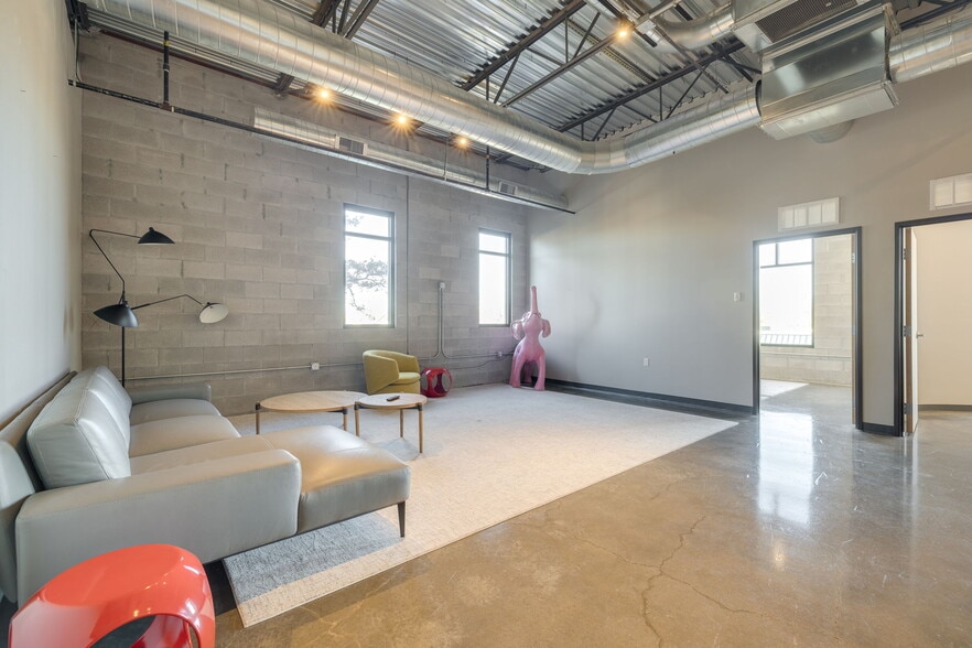 More Photos Of 1804 NW 16th St, Oklahoma City Office For Lease