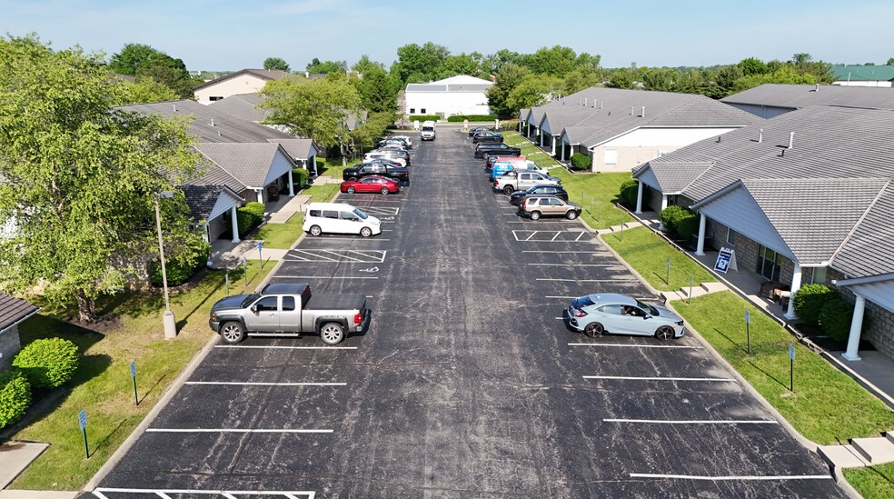 More Photos Of 10-106 Village Pointe Dr, Powell Flex For Lease