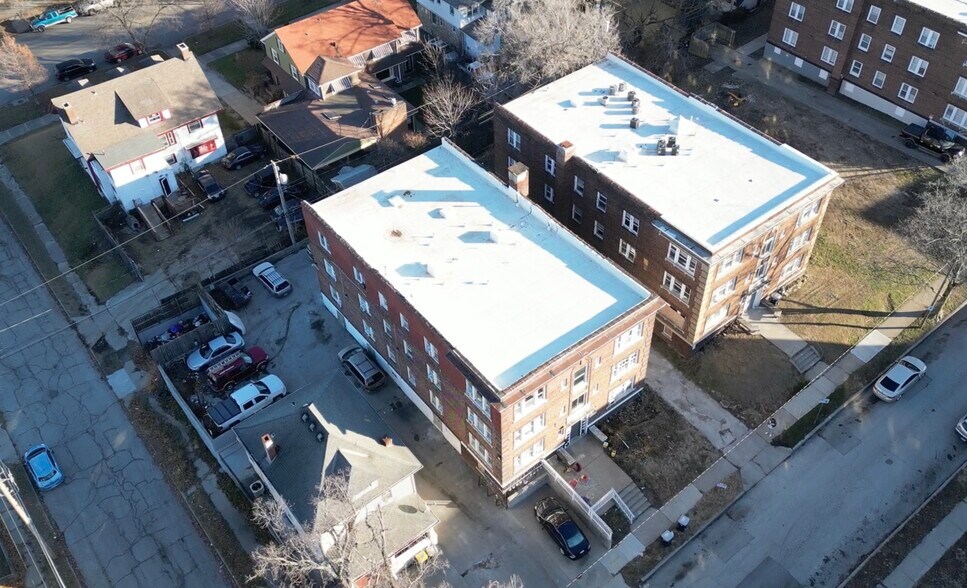 More Photos Of 135 N Lawn Ave, Kansas City Apartments For Sale