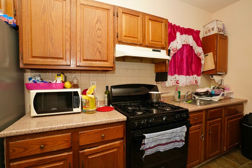 More Photos Of 149 Elmora Ave, Elizabeth Storefront Retail Residential For Sale