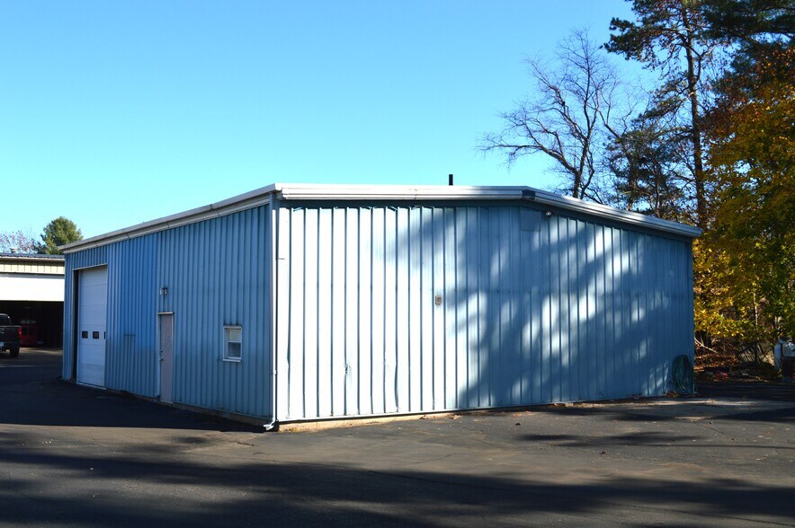 More Photos Of 15 Herman Dr, Simsbury Light Manufacturing For Sale
