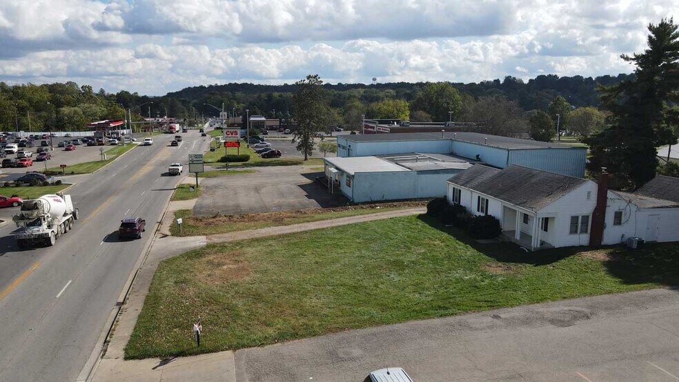 More Photos Of 1222 Western Ave, Chillicothe Flex For Sale