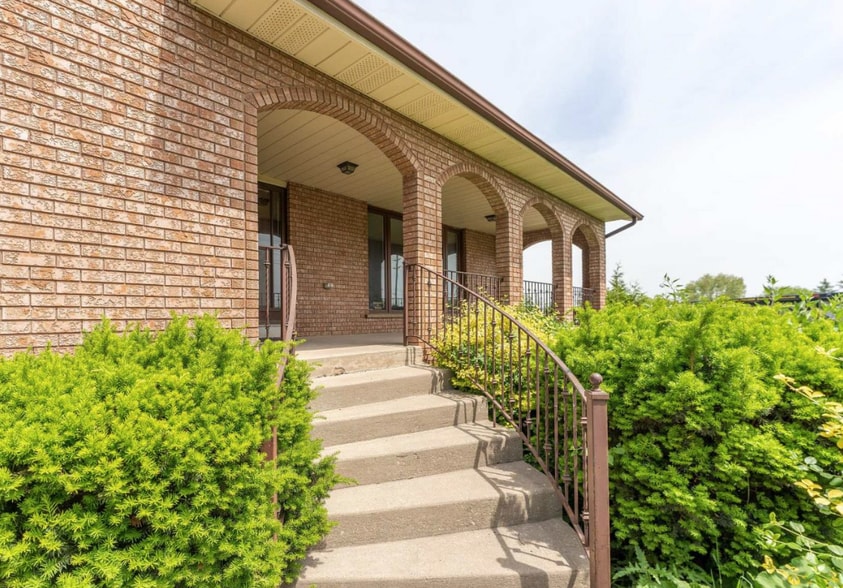 More Photos Of 2101 Ninth Line, Oakville Warehouse For Sale