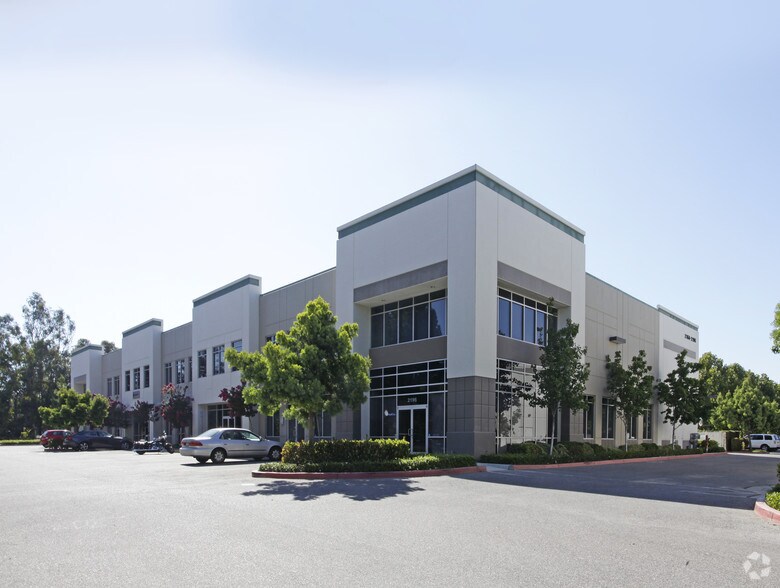 More Photos Of 2188 Ringwood Ave, San Jose Light Distribution For Lease