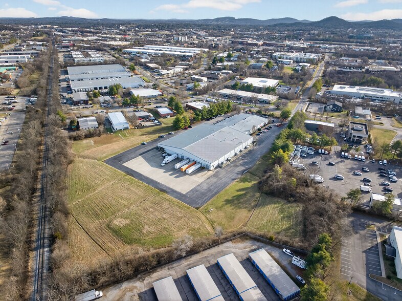 More Photos Of 147 Seaboard Ln, Franklin Warehouse For Sale