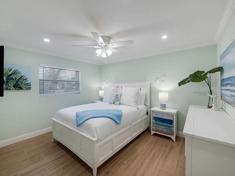 More Photos Of 101 Sandal Ln, Palm Beach Shores Apartments For Sale