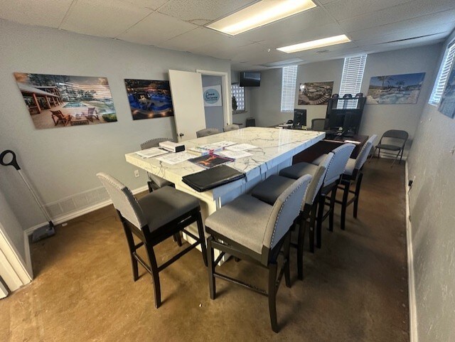 More Photos Of 428 S Kirby St, Garland Flex For Lease