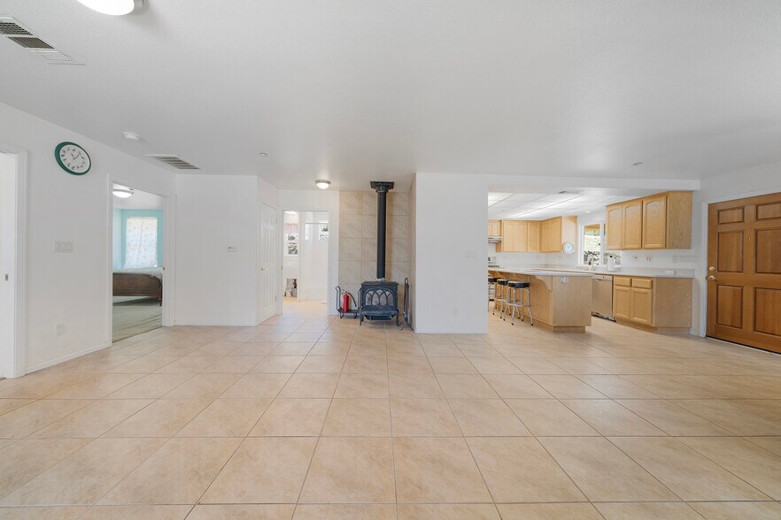 More Photos Of 1449 Lytle Creek Rd, Lytle Creek Flex For Sale