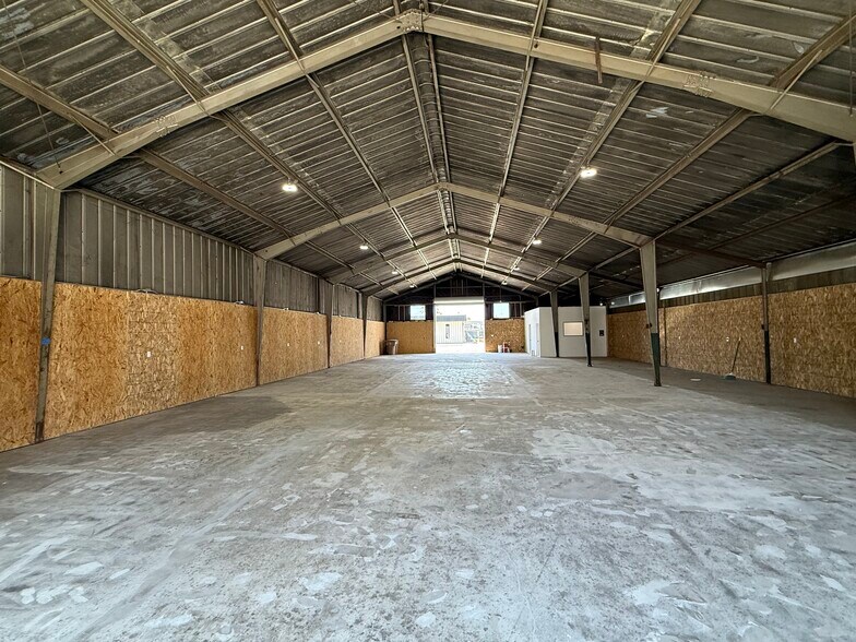 Primary Photo Of 1122 33rd St, Bakersfield Warehouse For Lease