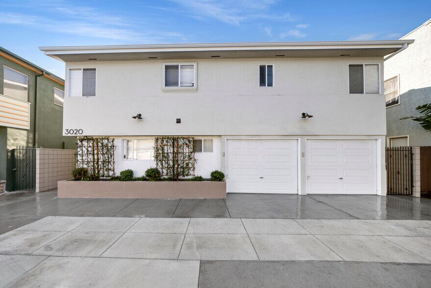 More Photos Of 3020 E 3rd St, Long Beach Apartments For Sale