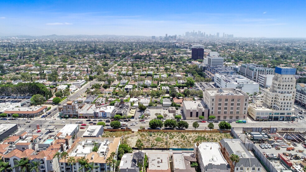 More Photos Of 639 S La Brea Ave, Los Angeles Land For Lease