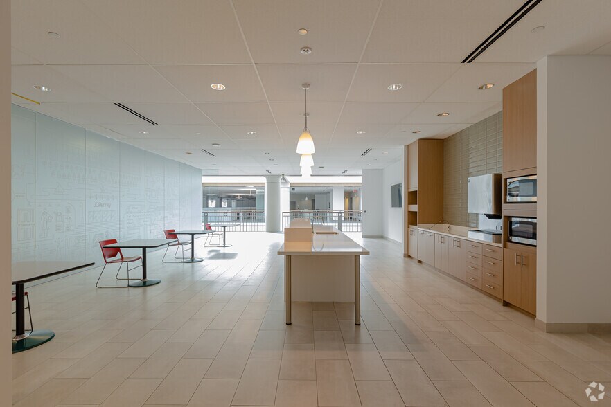 More Photos Of 6501 Legacy Dr, Plano Office For Lease