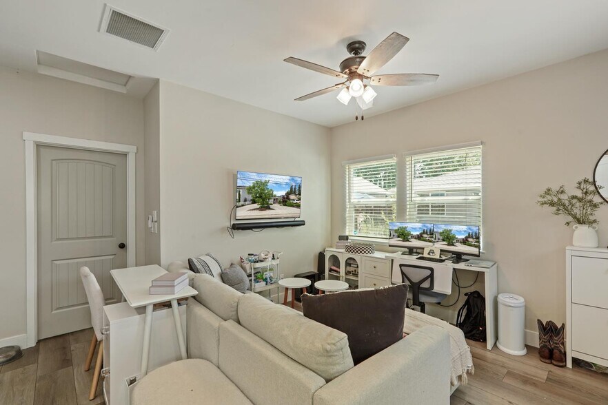 More Photos Of 595 E Augusta St, Woodbridge Apartments For Sale