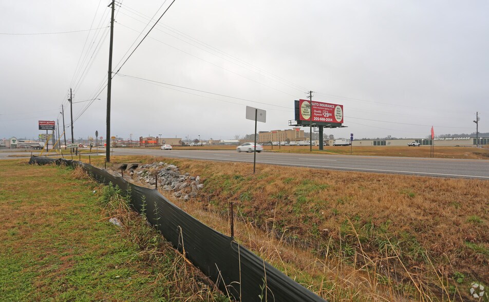 4977 Hwy 31, Calera, AL 35040 Land For Lease