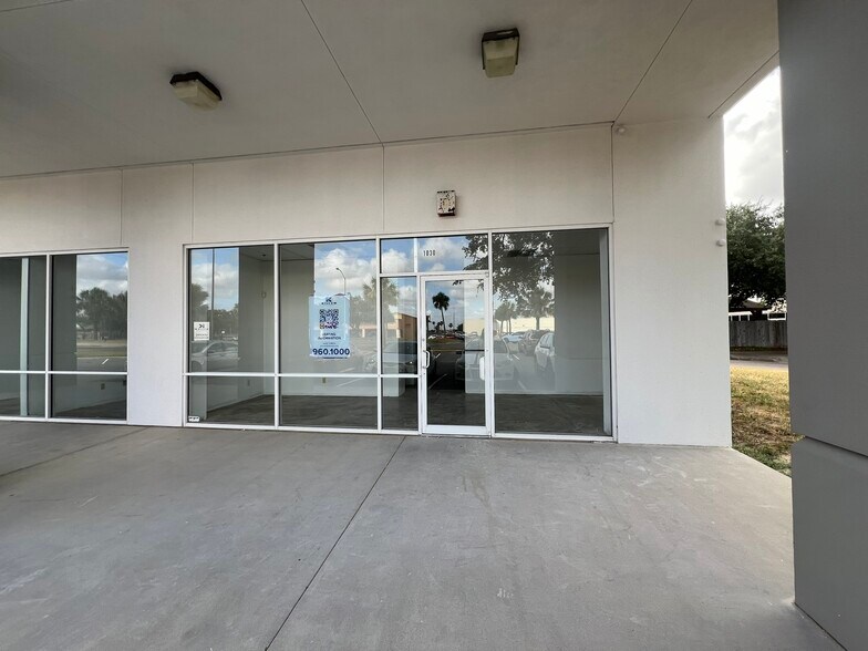 More Photos Of 1800 S Main St, McAllen Unknown For Lease
