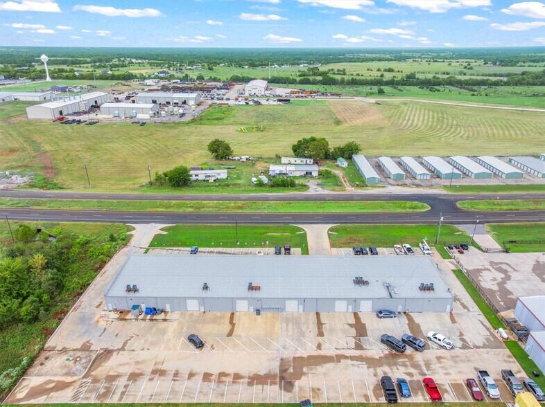 More Photos Of 21891 Highway 80, Wills Point Flex For Lease