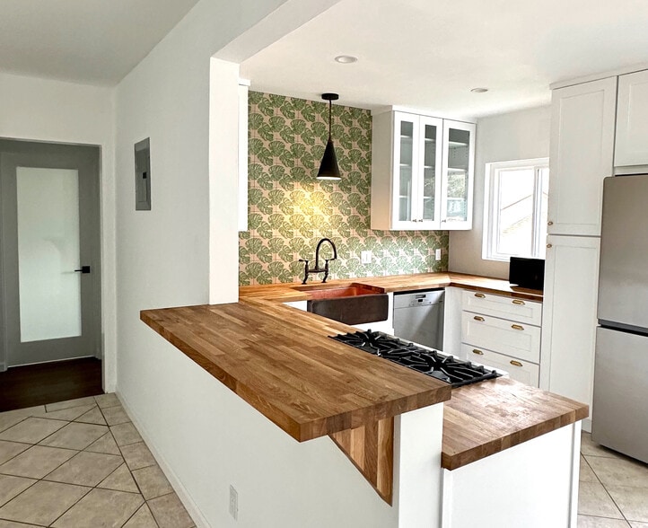 More Photos Of 440 Por La Mar Dr, Santa Barbara Apartments For Sale