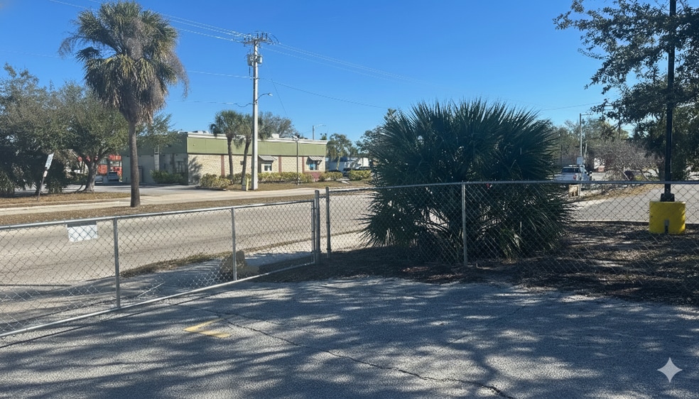 More Photos Of 117 9th Ave, Bradenton Multifamily For Sale