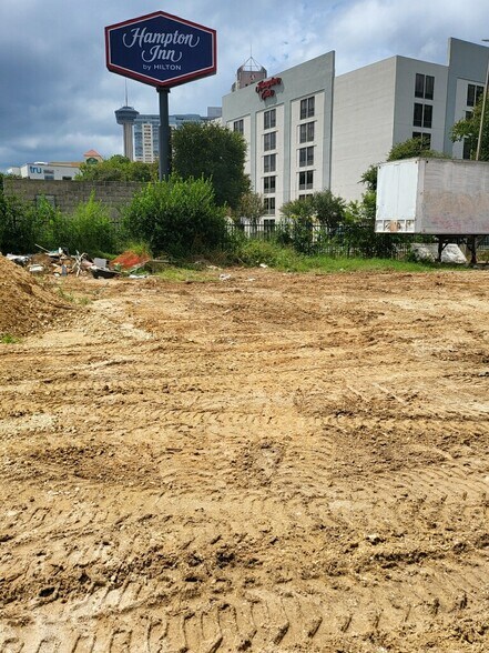 More Photos Of 519 Elm St, San Antonio Land For Sale