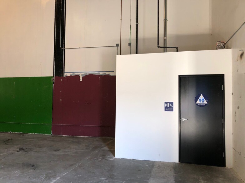 More Photos Of 7572 Warner Ave, Huntington Beach Warehouse For Lease