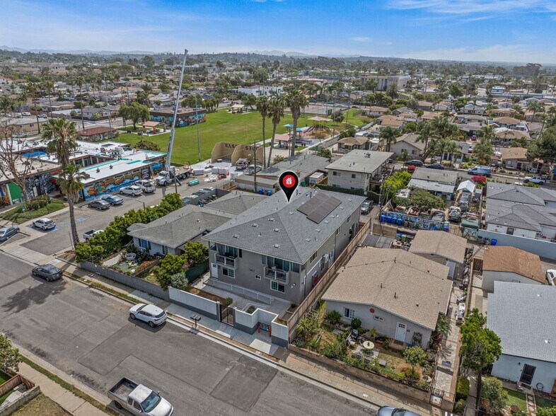 More Photos Of 1417 Lemon St, Oceanside Multifamily For Sale
