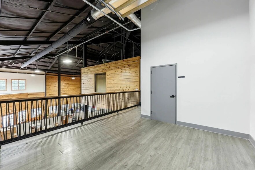 More Photos Of 4336 Cornelia Hwy, Lula Freestanding For Lease