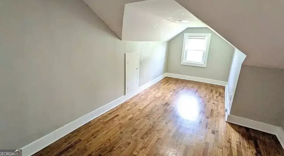 More Photos Of 305 S Walnut St, Greensboro Apartments For Sale