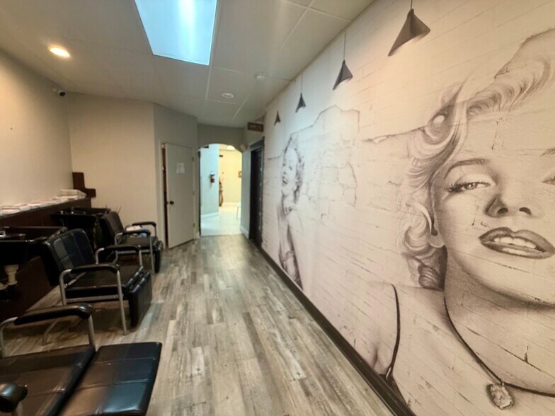More Photos Of 5404 Hoover Blvd, Tampa Medical For Sale