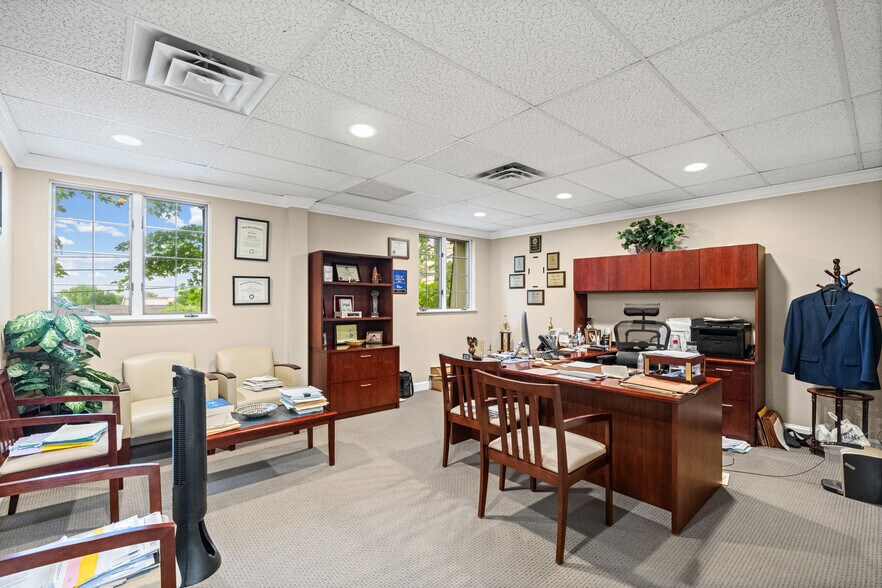 More Photos Of 10521 Judicial Dr, Fairfax Medical For Sale