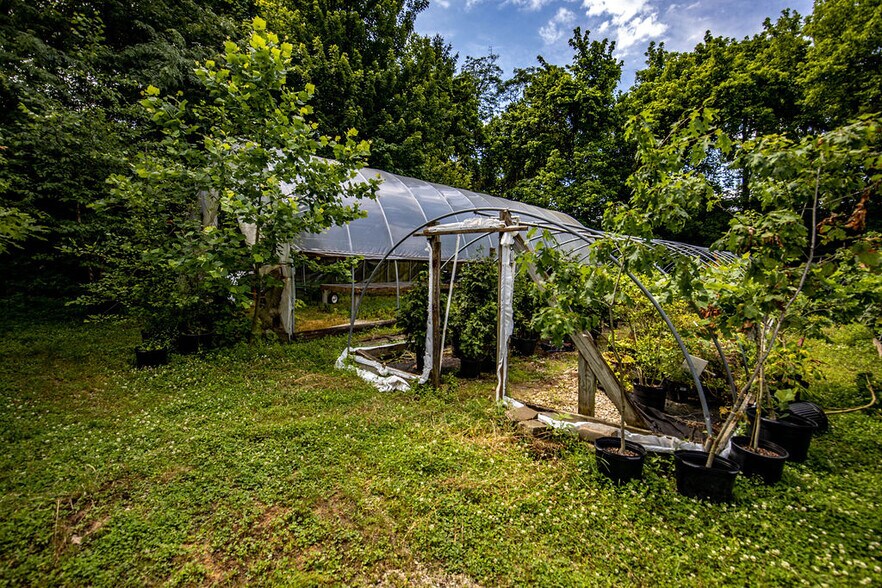 More Photos Of 5587 Harrison Ave, Cincinnati Garden Center For Sale