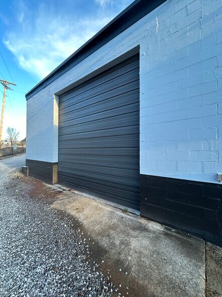 More Photos Of 4744 Singleton Station Rd, Louisville Distribution For Lease