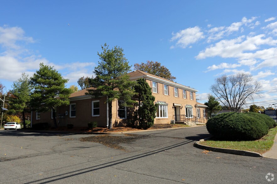 More Photos Of 1034 Marlton Pike E, Cherry Hill Medical For Lease