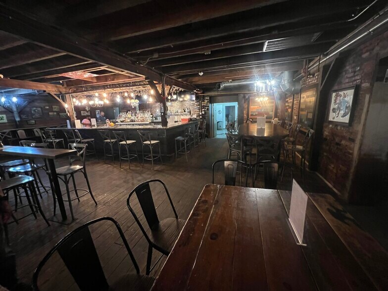 More Photos Of 519 N Elm St, Muncie Restaurant For Sale