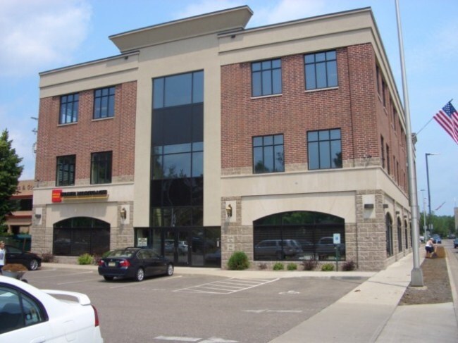 More Photos Of 1265 Main St, Stevens Point Medical For Lease