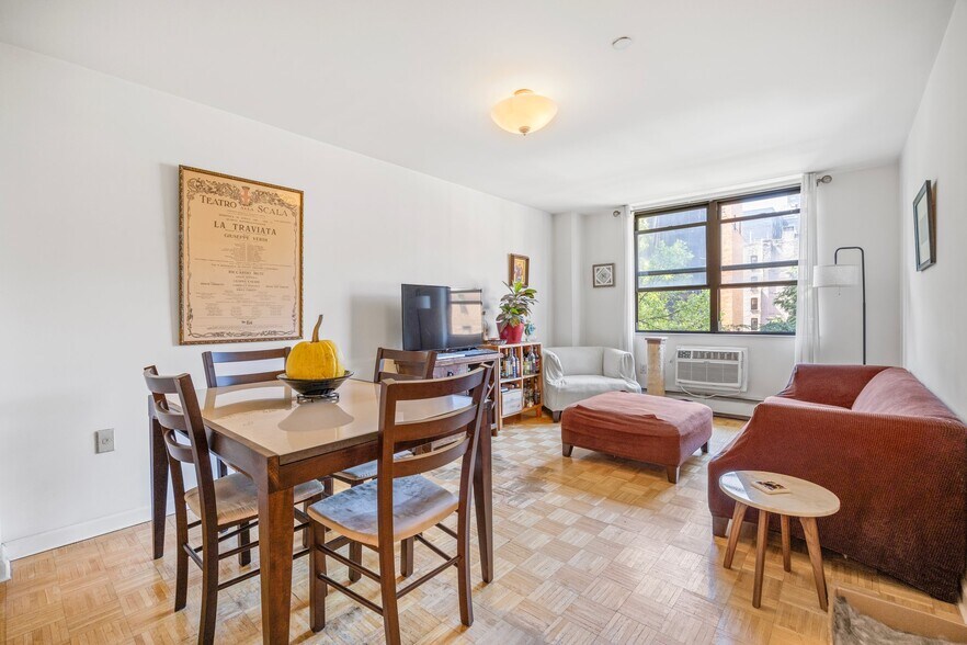 More Photos Of 351 E 4th St, New York Apartments For Sale