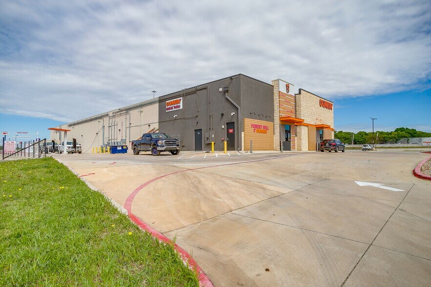 More Photos Of 3501 Forest Hill Cir, Forest Hill Storefront Retail Office For Lease